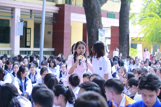 Doanh nhân Trần Uyên Phương: “Hãy dám mơ lớn và quyết tâm thực hiện ước mơ ấy”  - Ảnh 4.