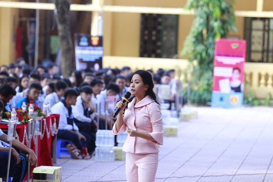 Doanh nhân Trần Uyên Phương: “Hãy dám mơ lớn và quyết tâm thực hiện ước mơ ấy”  - Ảnh 5.