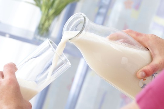 Tại sao sữa nhập khẩu lại được ưa chuộng? - Ảnh 1.