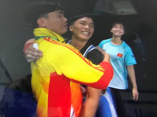 Ngô Sơn Đỉnh giành HCV cử tạ Olympic trẻ 2018 - Ảnh 2.