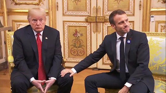 Giải mã phản ứng của ông Trump khi ông Macron vỗ đầu gối - Ảnh 2.