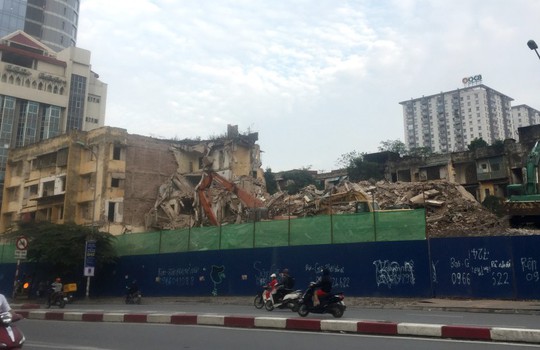Vì sao dự án cải tạo chung cư cũ trên đất vàng ở Hà Nội chậm tiến độ? - Ảnh 1.