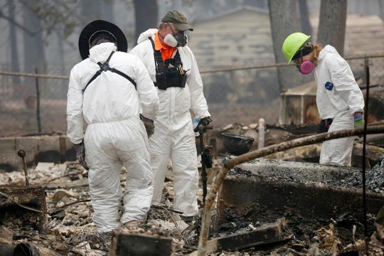 Cháy rừng California: Hơn 600 người mất tích, tăng gấp đôi chỉ sau 1 đêm - Ảnh 1.