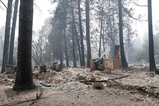 Cháy rừng California: Hơn 600 người mất tích, tăng gấp đôi chỉ sau 1 đêm - Ảnh 3.