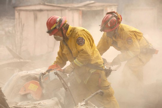 Cháy rừng California: Hơn 600 người mất tích, tăng gấp đôi chỉ sau 1 đêm - Ảnh 5.
