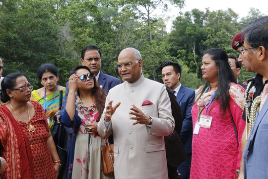 Tổng thống Ấn Độ cùng phu nhân thăm di sản thế giới Mỹ Sơn - Ảnh 1.