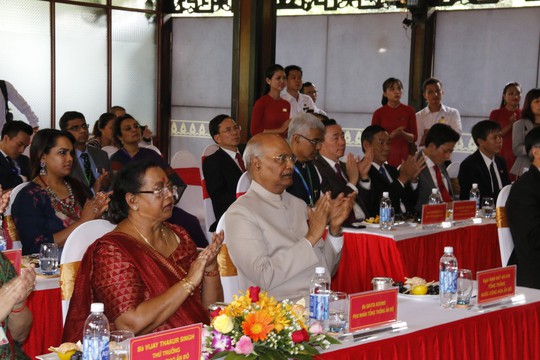 Tổng thống Ấn Độ cùng phu nhân thăm di sản thế giới Mỹ Sơn - Ảnh 7.