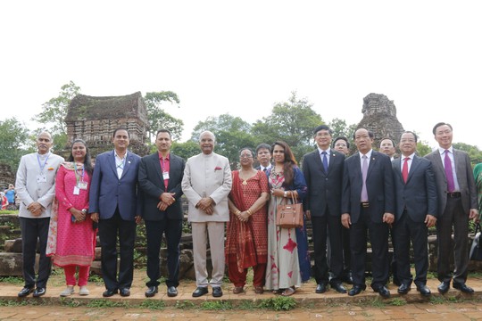 Tổng thống Ấn Độ cùng phu nhân thăm di sản thế giới Mỹ Sơn - Ảnh 10.