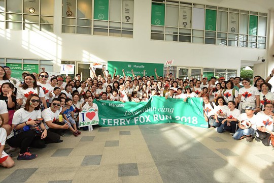 700 nhân viên và đại lý Manulife Việt Nam tham gia chạy bộ từ thiện - Ảnh 1.