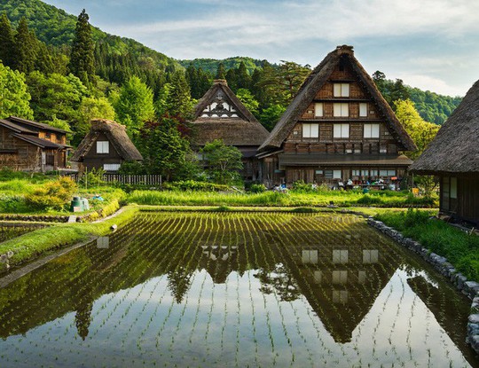 Những ngôi nhà đẹp tựa tranh vẽ ở nông thôn Nhật Bản - Ảnh 1.