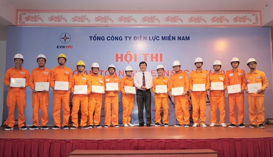 46 thí sinh tham dự Hội thi Cán bộ an toàn giỏi EVN SPC năm 2018 - Ảnh 2.