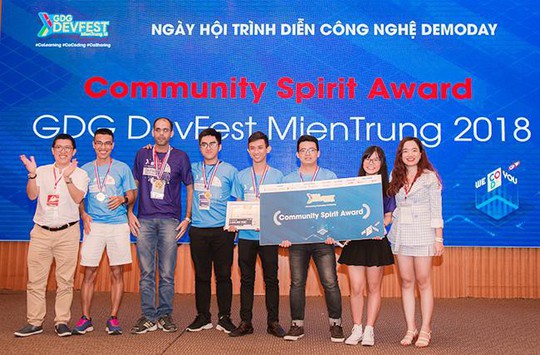 Sinh viên Duy Tân vô địch cuộc thi GDG Devfest 2018 - Ảnh 2.