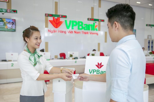 VPBank lọt top 10 doanh nghiệp tư nhân lớn nhất Việt Nam 2018 - Ảnh 1.