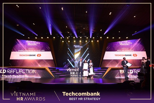 Techcombank thắng lớn tại Vietnam HR Awards 2018 - Ảnh 1.