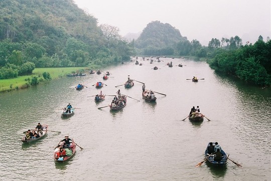 Lo ngại về siêu dự án tâm linh 15.000 tỉ tại Chùa Hương - Ảnh 1.