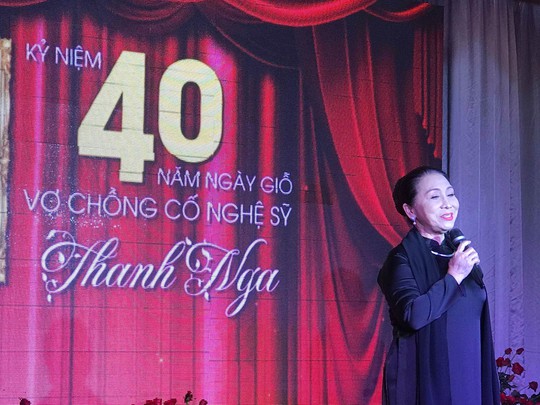 Nhiều nghệ sĩ mang hoa hồng dự giỗ thứ 40 NSƯT Thanh Nga - Ảnh 2.