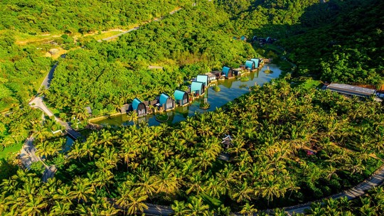 Tuyệt tác nghỉ dưỡng trên bán đảo Sơn Trà đạt giải thưởng Khu nghỉ dưỡng thân thiện với môi trường nhất thế giới  - Ảnh 1.