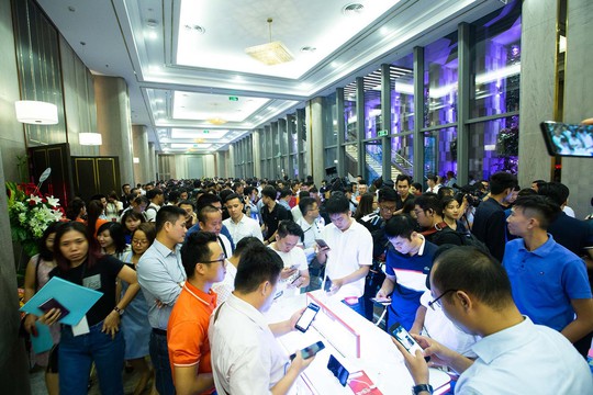 Giá rẻ, hậu mãi tốt - hai “vũ khí” đáng gờm của tân binh Vsmart - Ảnh 1.