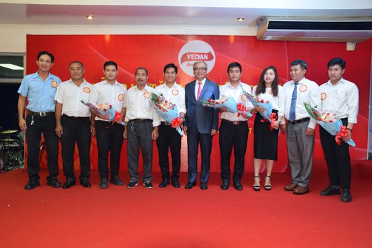 Những gia đình hai thế hệ cùng làm việc tại Công ty Vedan Việt Nam - Ảnh 1.