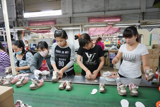 Công khai phương án điều chỉnh lương tối thiểu vùng - Ảnh 2.