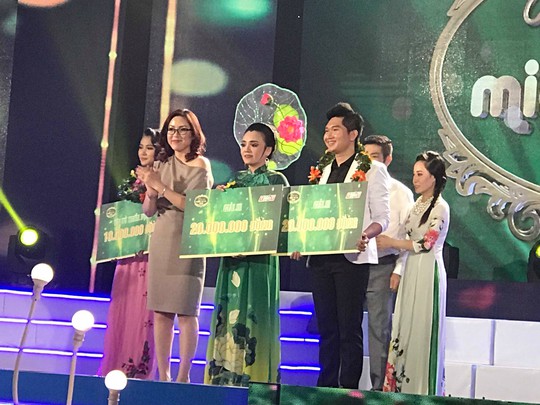 Võ Thị Thắm đoạt giải Quán quân Tài tử miệt vườn 2018 - Ảnh 2.