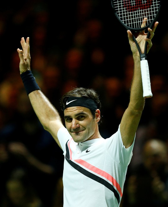 Federer trở thành tay vợt lớn tuổi nhất với danh hiệu số 1 thế giới - Ảnh 4.