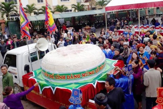 Sầm Sơn xin dâng bánh giầy 3 tấn dịp giỗ tổ Hùng Vương - Ảnh 1.