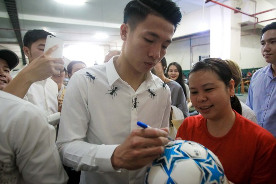 U23 Việt Nam bắt đầu đói bóng - Ảnh 1.