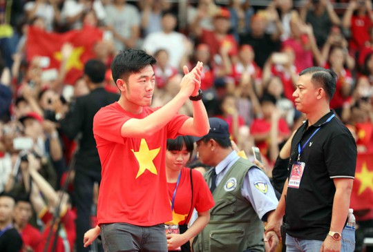 Clip Hồng Duy song ca với Mỹ Tâm khi U23 Việt Nam giao lưu lần cuối - Ảnh 20.