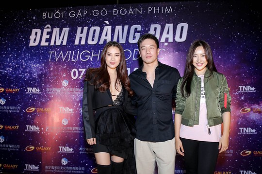 Trương Ngọc Ánh sexy ra mắt phim mới - Ảnh 7.