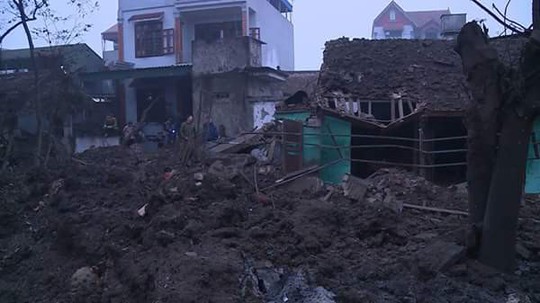 Bắc Ninh: Nổ lớn vùi lấp 5 ngôi nhà, 9 người thương vong - Ảnh 12.