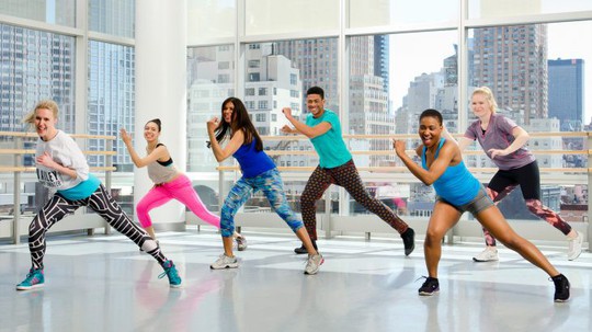 Mê ngay “Zumba” vì những lợi ích tuyệt vời này! - Ảnh 1.