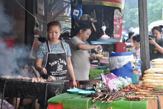 8 món ăn đường phố ngon nhất ở Luang Prabang - Ảnh 6.