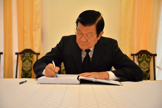 Lãnh đạo Đảng, Chính phủ, Quốc hội viếng nguyên Thủ tướng Phan Văn Khải - Ảnh 8.
