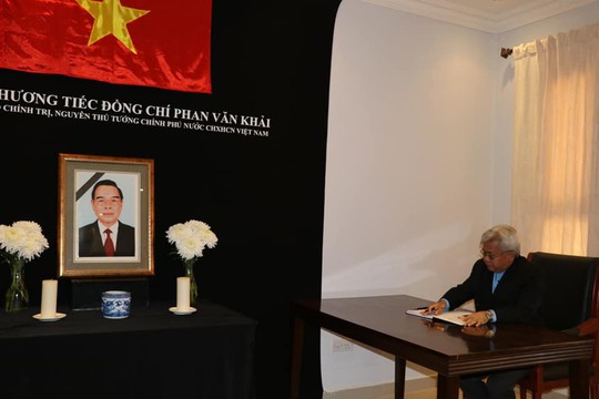 Bạn bè quốc tế đến viếng cố Thủ tướng Phan Văn Khải - Ảnh 22.