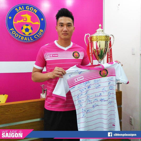 Sài Gòn FC bán áo đấu gây quỹ từ thiện - Ảnh 1.