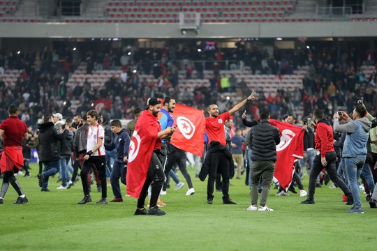 Thắng giao hữu, fan Tunisia ăn mừng như thể vô địch - Ảnh 4.