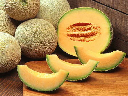 3 người tử vong vì ăn dưa lưới nhiễm khuẩn Listeria - Ảnh 1. 3 người tử vong vì ăn dưa lưới nhiễm khuẩn Listeria - Ảnh 1.