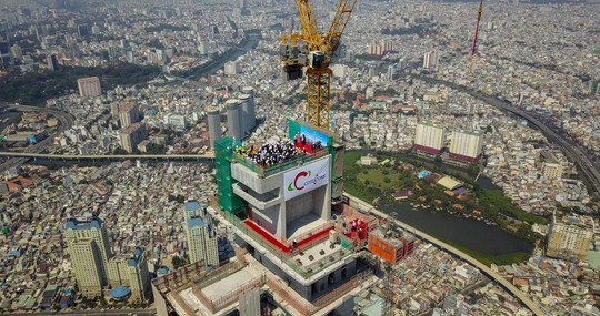 Cất nóc dự án toà tháp cao nhất Việt Nam - Ảnh 2.