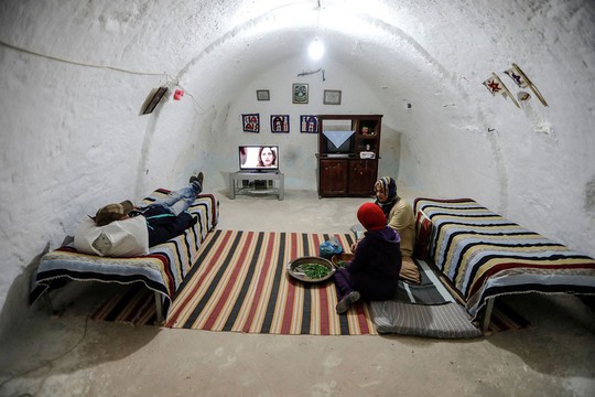 Những gia đình cuối cùng sống dưới lòng đất ở Tunisia - Ảnh 6.