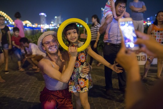Diễu hành nghệ thuật carnaval đường phố Đà Nẵng: Đưa cầu lên phố - Ảnh 4.