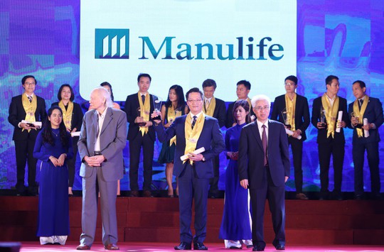 Manulife Việt Nam được vinh danh Dịch vụ bảo hiểm nhân thọ tốt nhất - Ảnh 1.