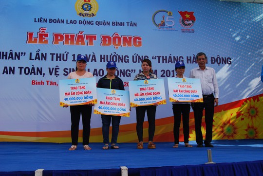 Nhiều hoạt động chăm lo cho công nhân khó khăn - Ảnh 11.