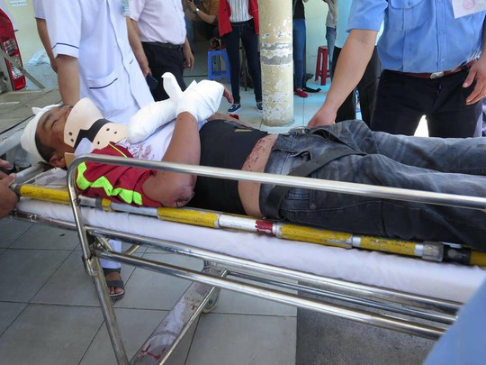 Tai nạn thảm khốc trên đèo Khánh Lê, 3 người chết, hơn 20 người bị thương - Ảnh 1.