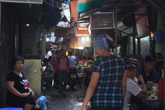 Lạc bước vào ngõ thiên đường đồ ăn Việt khiến du khách mê đắm - Ảnh 12.