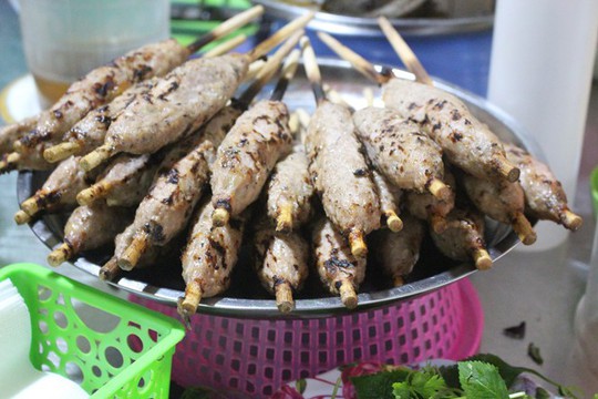 Lạc bước vào ngõ thiên đường đồ ăn Việt khiến du khách mê đắm - Ảnh 8.