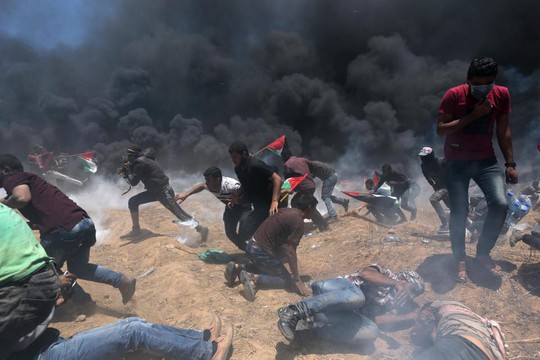 Ngày đẫm máu ở Gaza: Bé 8 tháng tuổi thiệt mạng vì khí cay - Ảnh 6.