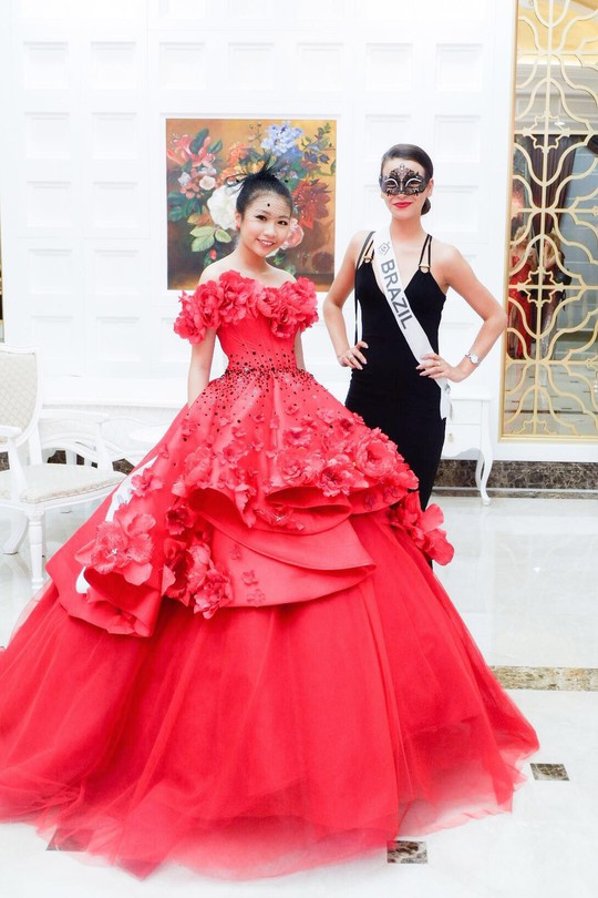 13 tuổi, mẫu nhí Việt đăng quang Hoa hậu Hoàn vũ nhí 2018 - Ảnh 4.
