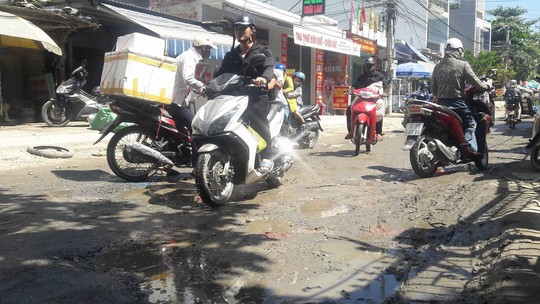 Cận cảnh con đường đau khổ ở TP Đà Nẵng - Ảnh 10.