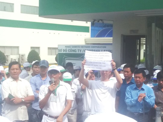 Gần 1.000 công nhân Công ty TNHH Nidec Sankyo Việt Nam ngừng việc - Ảnh 1.